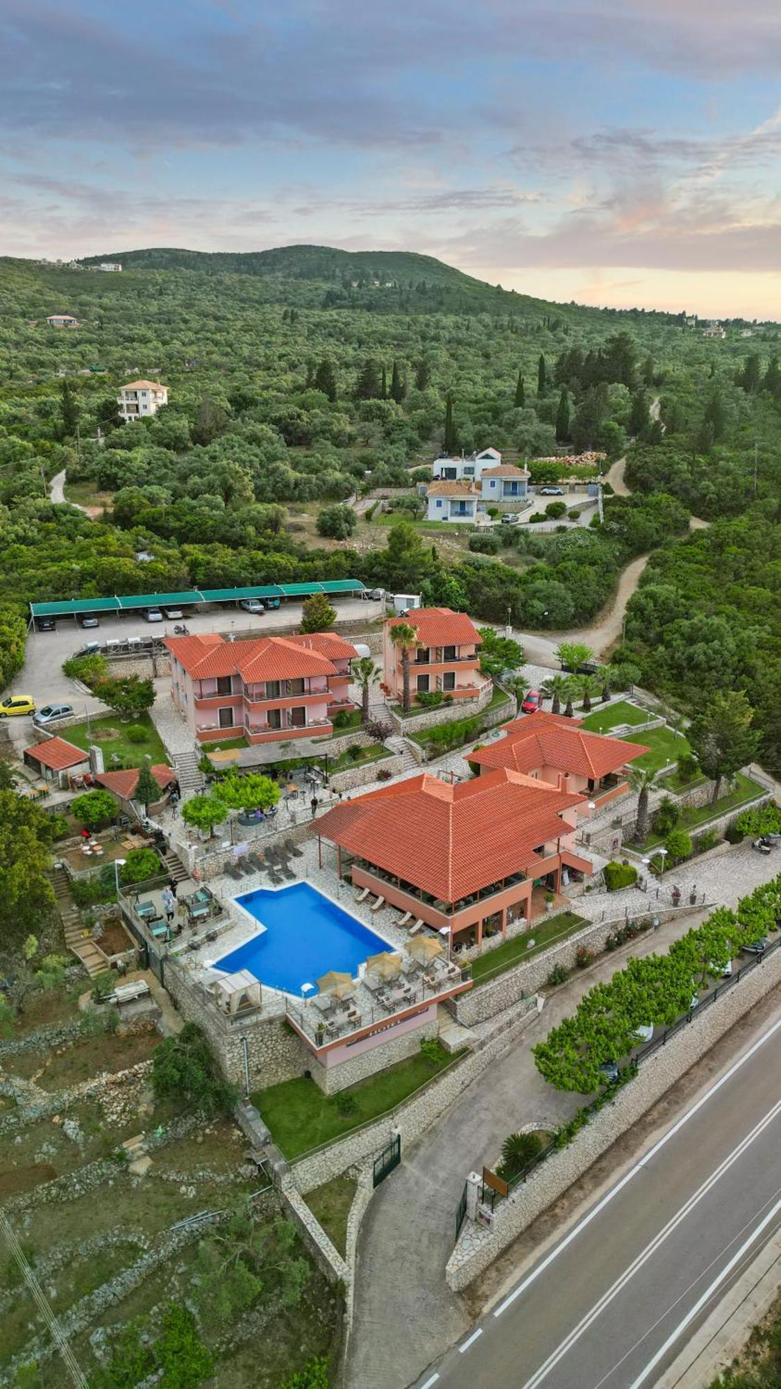 Semiramis Hotel Frínion Exterior foto